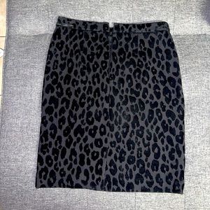 ANN TAYLOR Cheetah Velvet Pencil Skirt